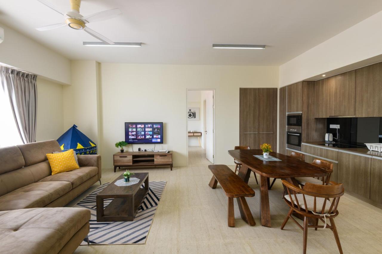 By The Sea Beach Front Apartment Batu Ferringhi Eksteriør bilde