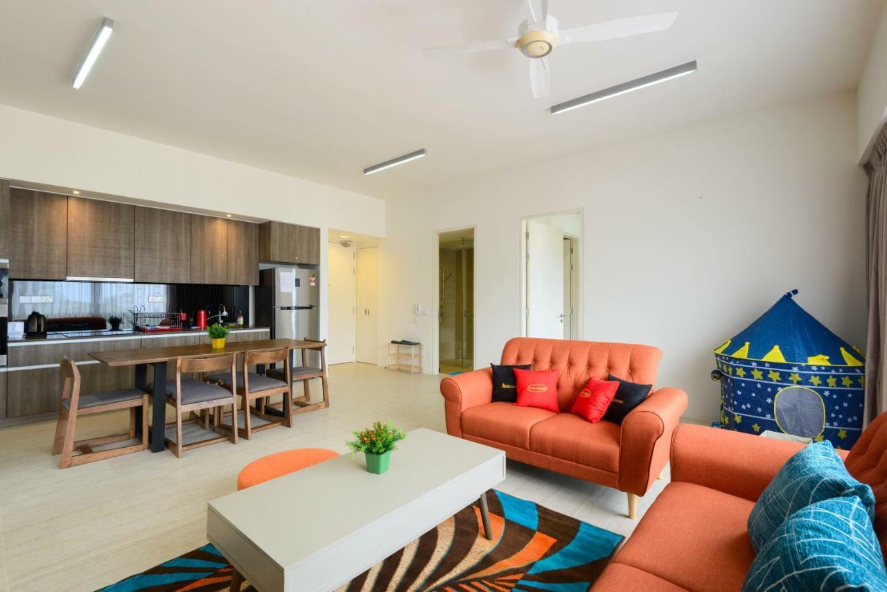 By The Sea Beach Front Apartment Batu Ferringhi Eksteriør bilde